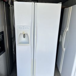 Maytag Refrigerator Good Condition Everything Works Fine 