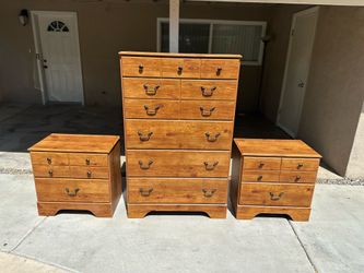 Ashley Furniture Dresser Set