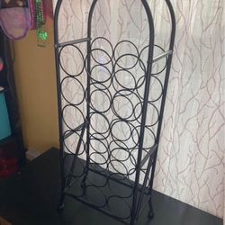 Metal Vine Rack Holds 18 Bottles 