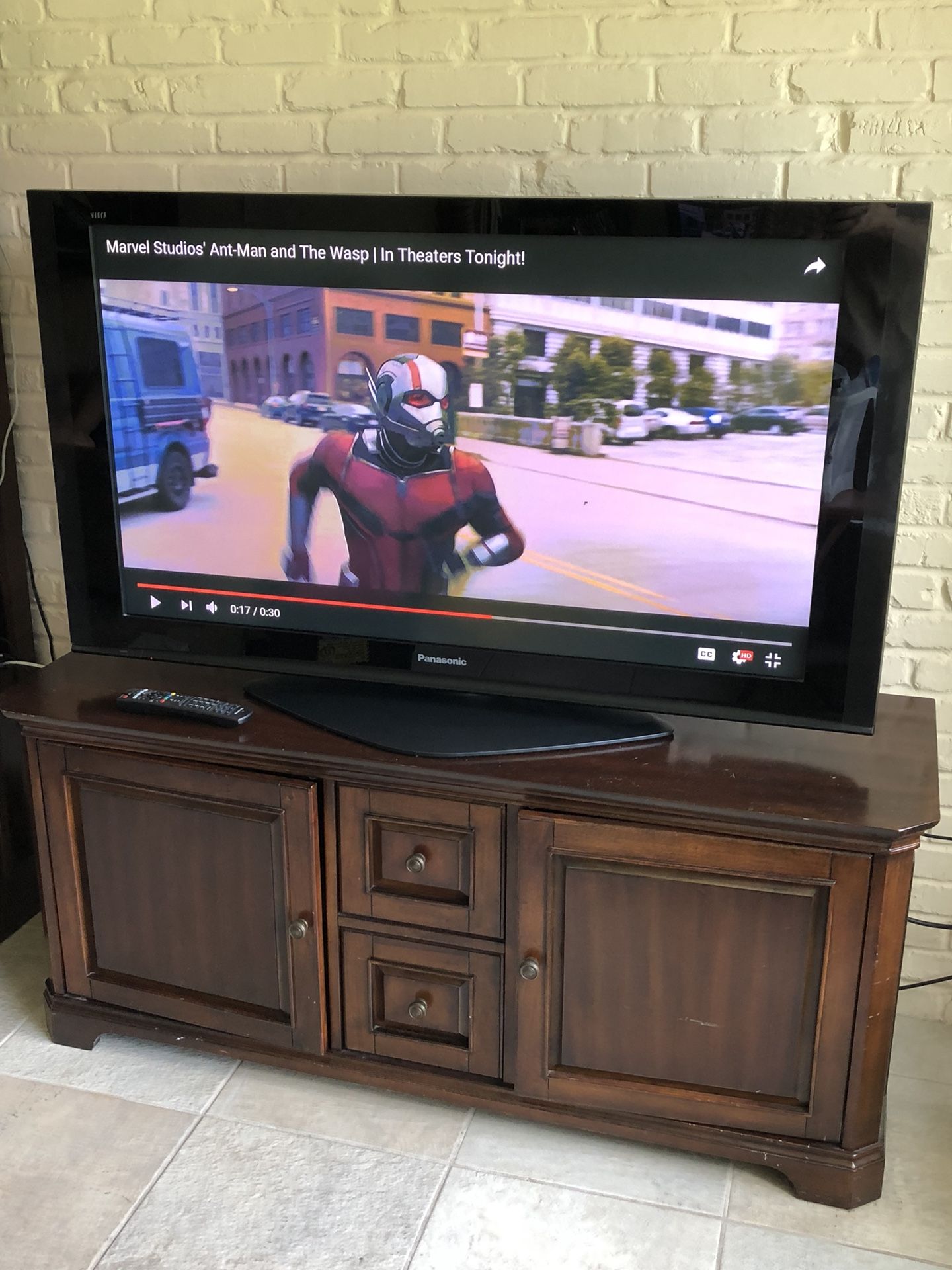 Panasonic Viera plasma 50” TV (TH-50PZ77U)