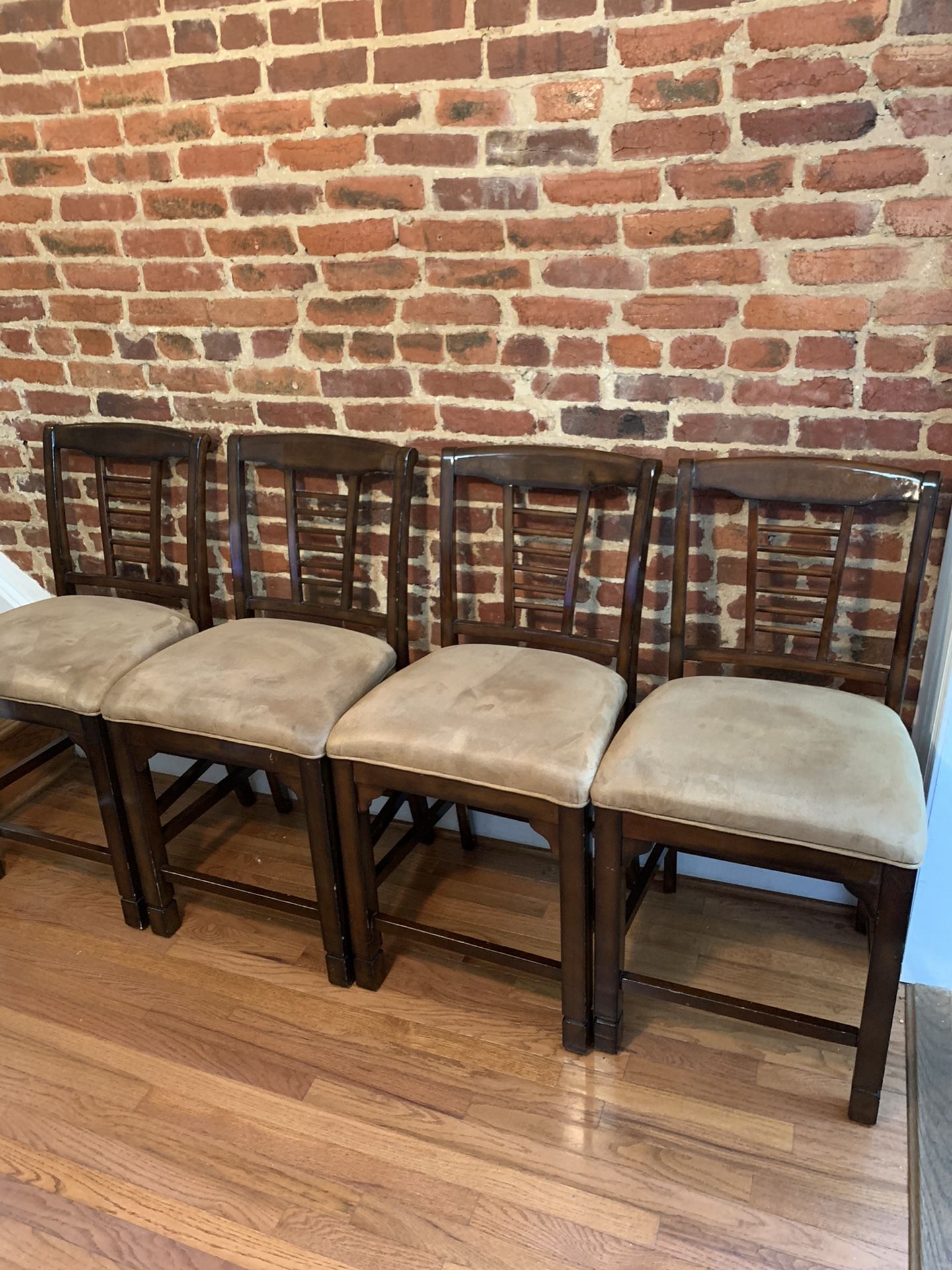 Wooden Dining Room Chair Set or Bar Stool Set!!!