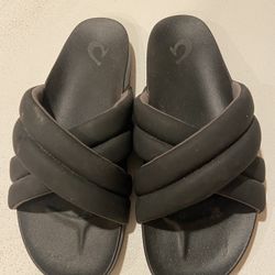 OluKai Sandals Women’s Size 8