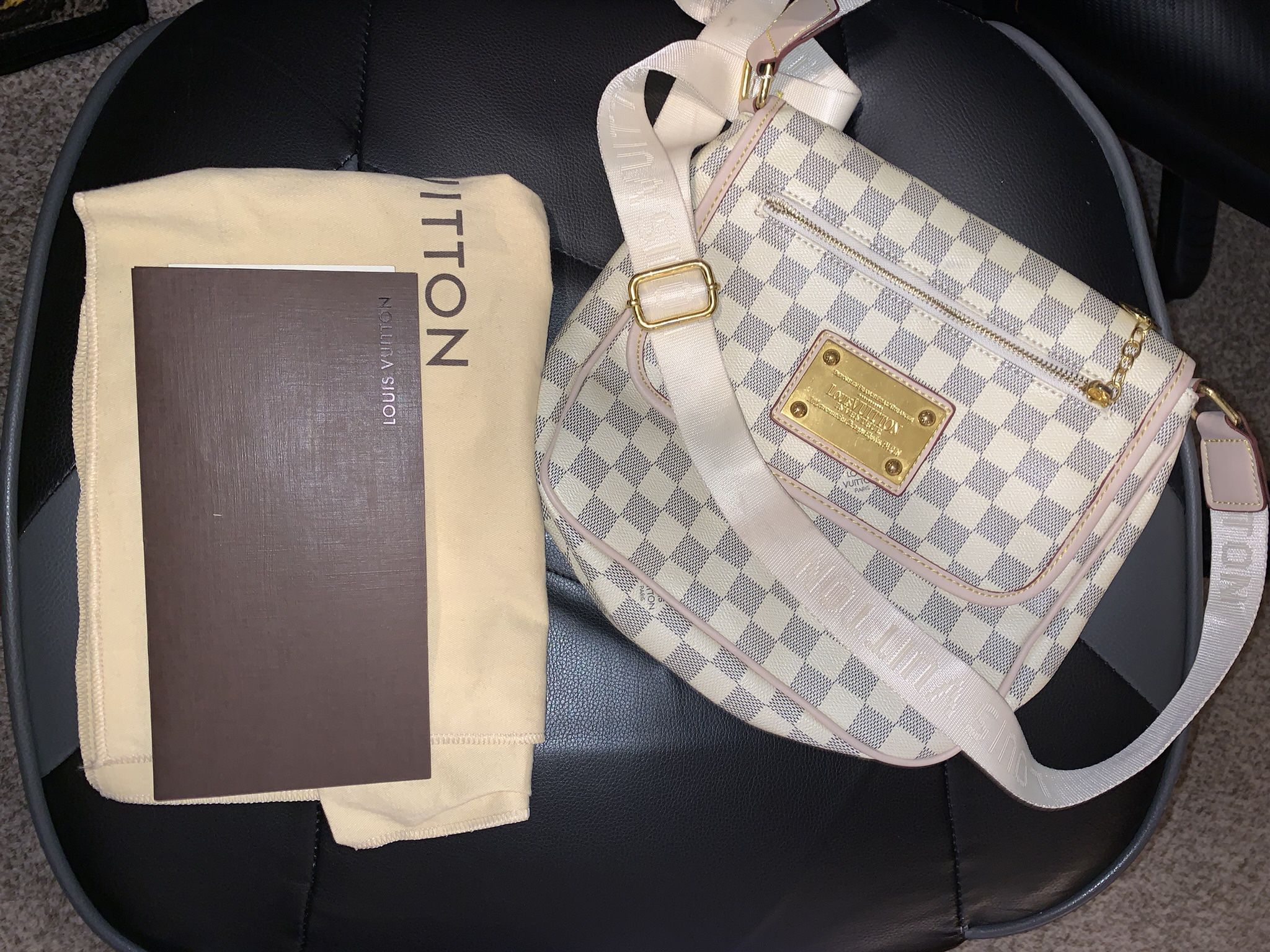 Older Vuitton Shoulder Bag 100% Authentic With The Gift Sale in Lynnwood, WA - OfferUp