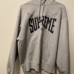 Supreme Hoodie