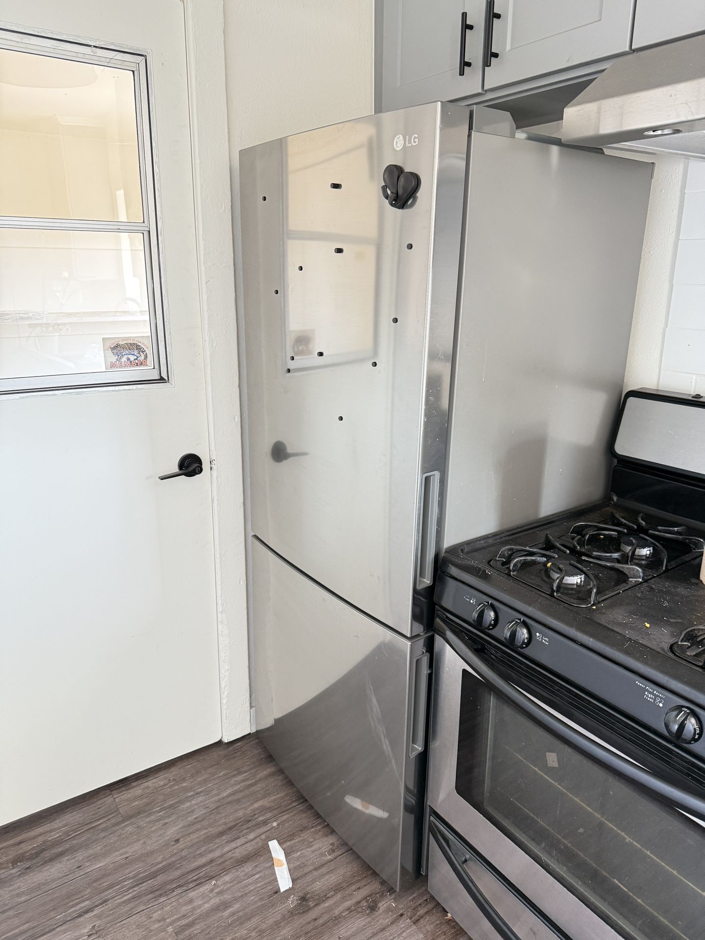 LG refrigerator, Samsung washer And Dryer Combo 2024