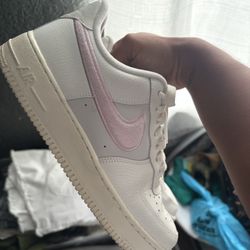 womens Air Force 1 shoes