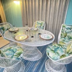 MCM Woodard Indoor/Outdoor Dining Set