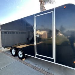 2015 Apache Enclosed Trailer 20’