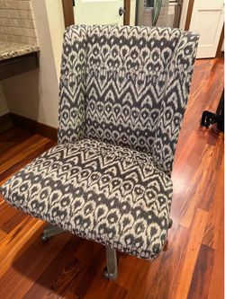 Rolling chair