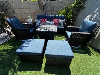 Patio Furniture set outdoor furniture new in the box