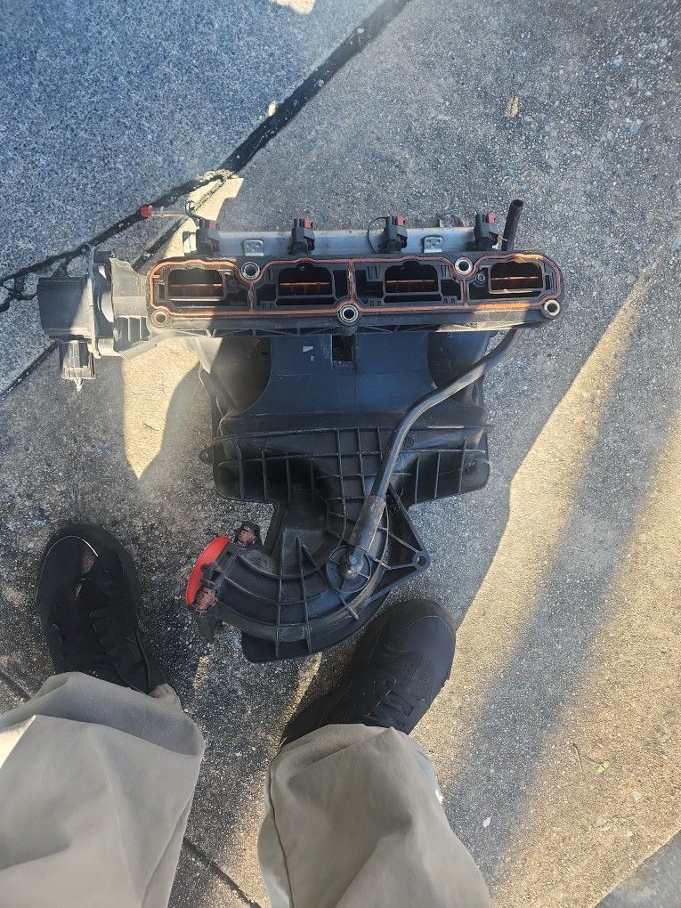 2008 Jeep Patriot 2.4L Intake Manifold