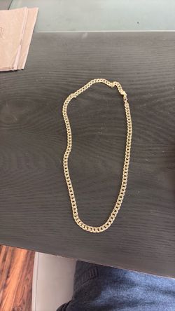 Gold looking Cuban Link Chain Necklace
