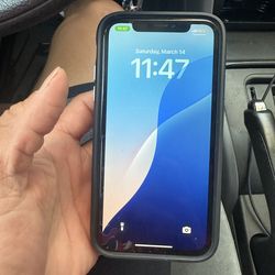 iPhone XR *unlocked*