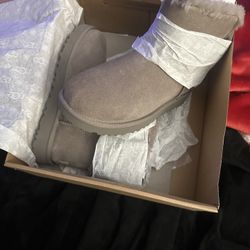 Uggs Size 7