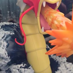 Pokemon Shiny Gyarados Figure