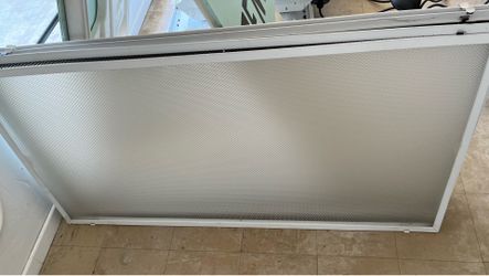 Fluorescent Light Fixtures