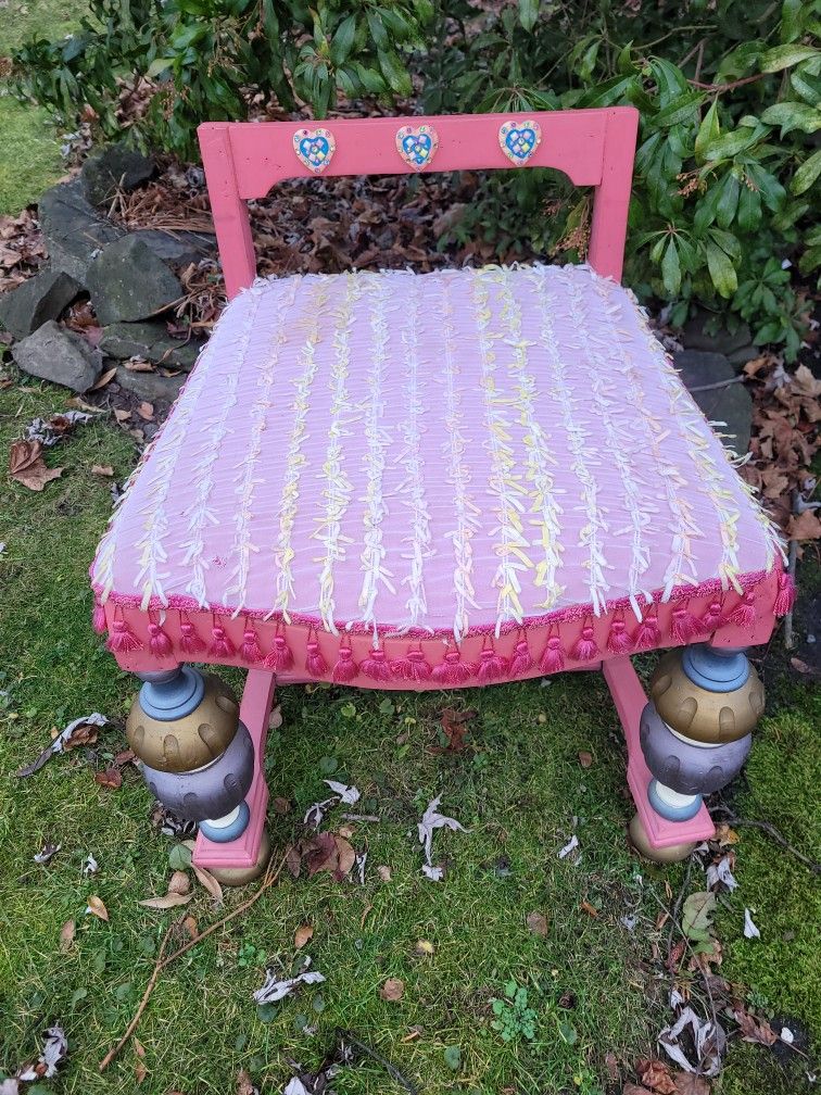 Mackenzie Child Style Vanity Chair Whimsical PINK