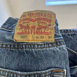 Men’s Levi’s 501 Regular Fit 32x30 Used 6 Pairs