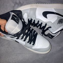 Jordan 1 Mid