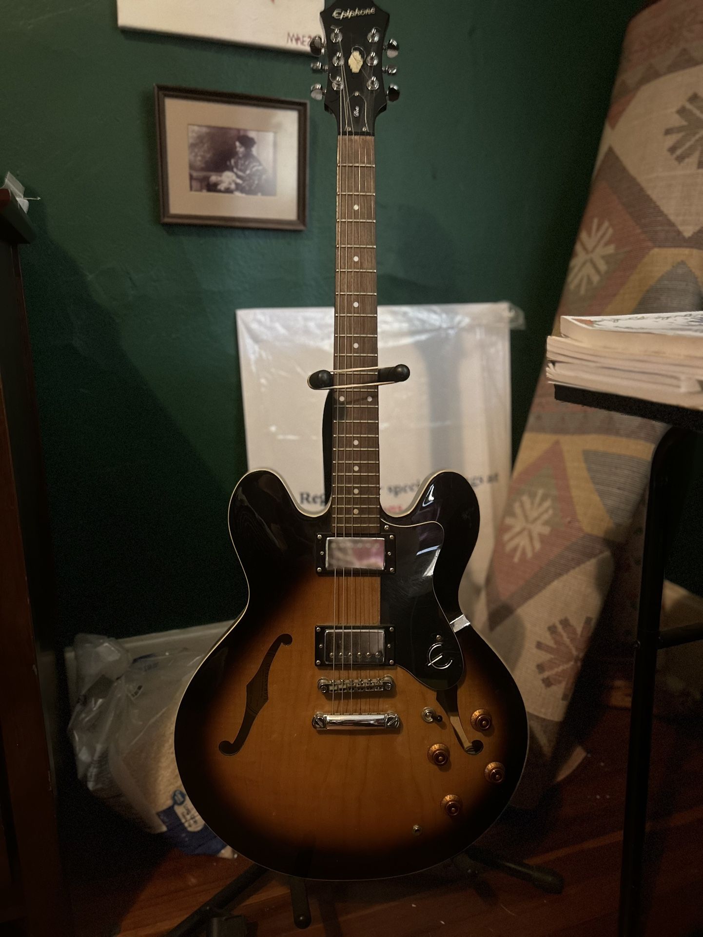 Epiphone Dot With Case