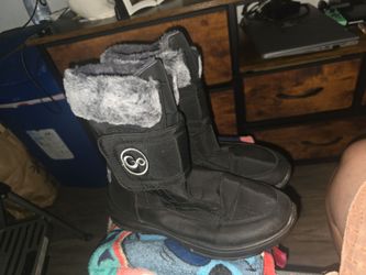 Snow Boots