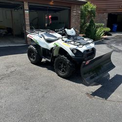 2019 Kawasaki Brute Force. 49 Miles With Snow Plow. Almost Brand New 