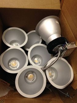 8 LED lights - Liton - LRALD6 - 6" ARCHITECTURAL LED RETROFIT.