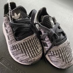 BABY ADIDAS TENIS SHOES