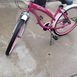 Men 26" Women 26" 7 Speed Cruisers In Excellent Condition 70 Each