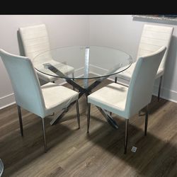 White Dinning Table & Chairs 