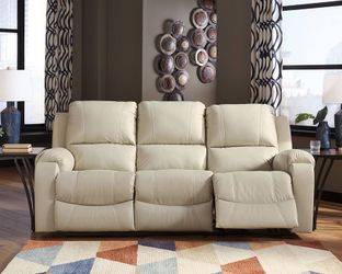 Power Reclining Sofa (Cream color)