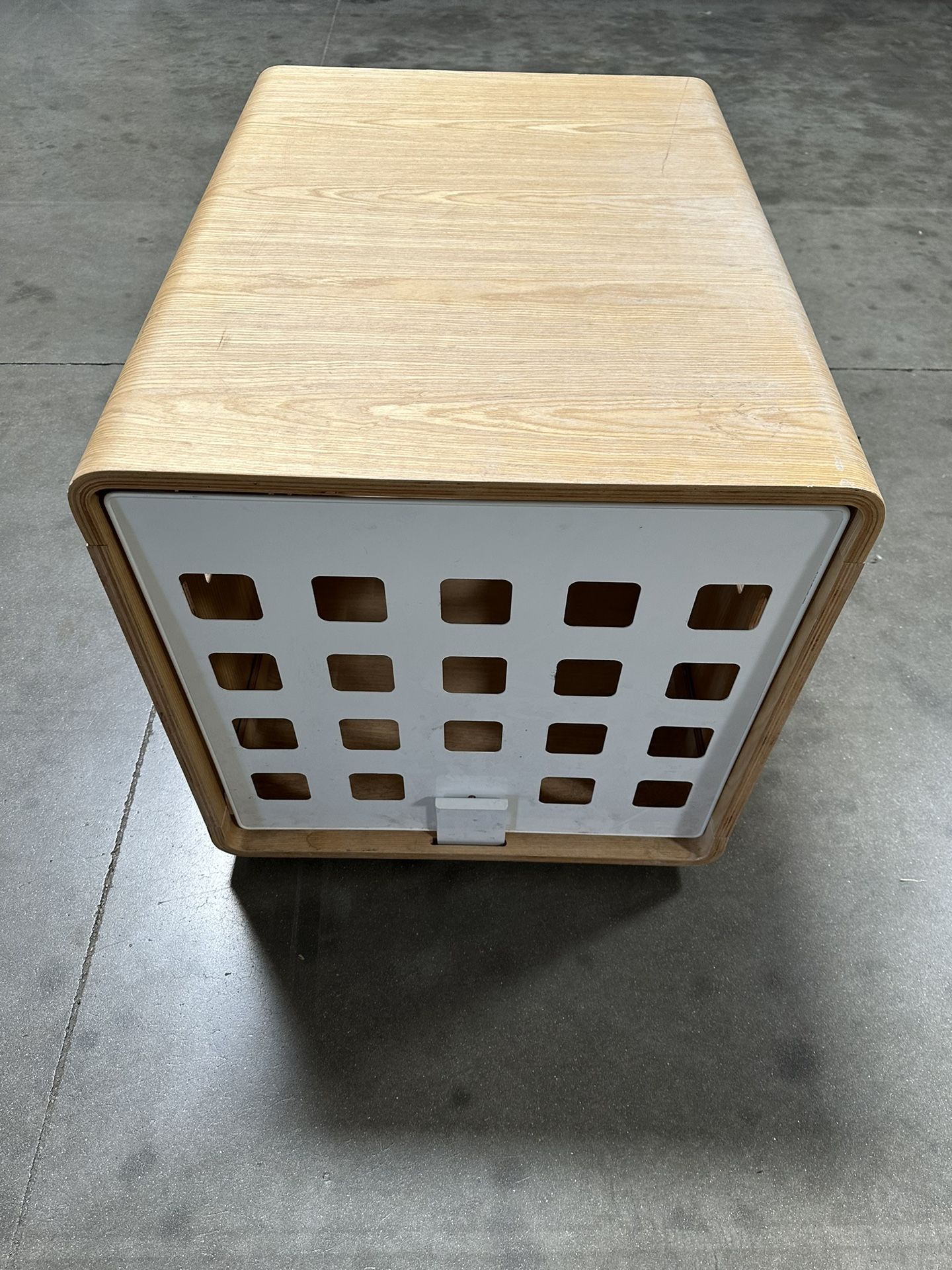 Fable Dog Crate 