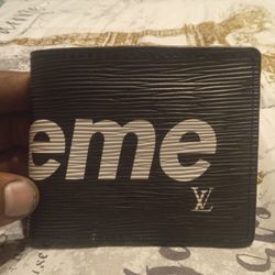 Surpreem Louid Vuitton Wallet
