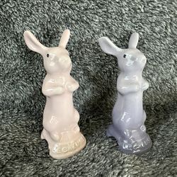 Le Creuset Stoneware Bunny Pie Vent