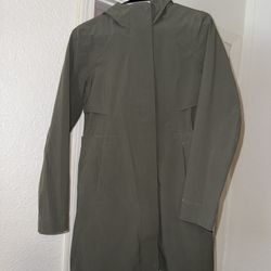 Lululemon Rain Jacket 