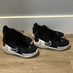 Boys Nike shoes size 1