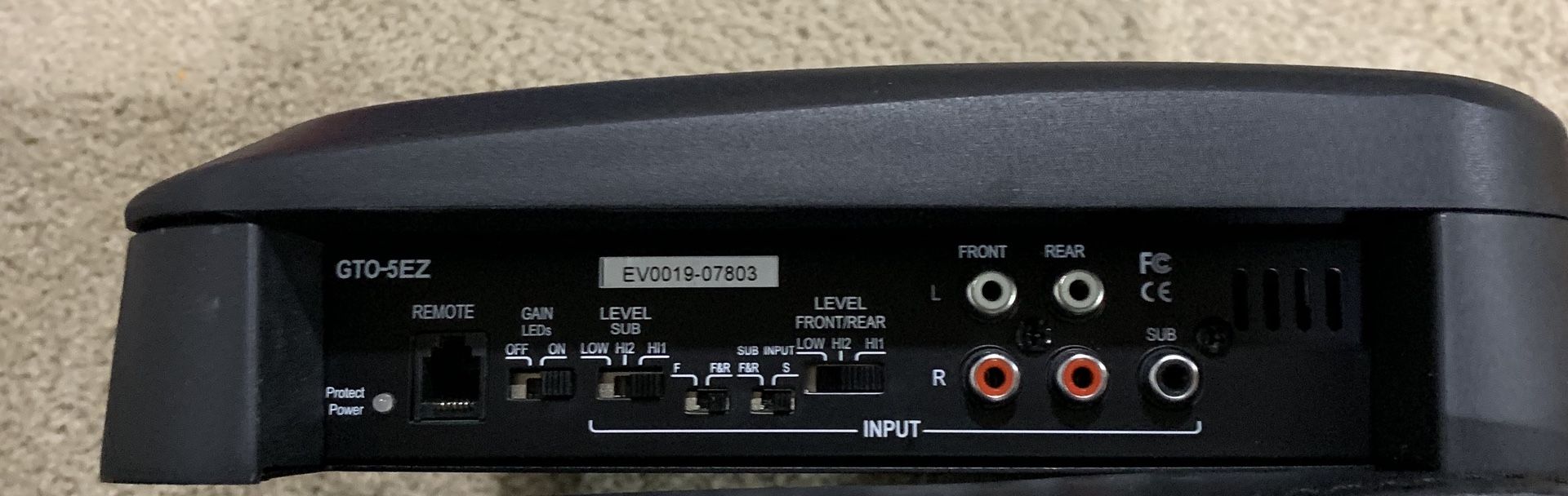 美品 JBL GTO-5EZ パワーアンプ 5チャンネル カーアンプ JBL GTO-5EZ 5-channel car amplifier — 50 watts RMS x 4 at 4