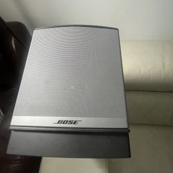 Bose multimedia 5  speaker