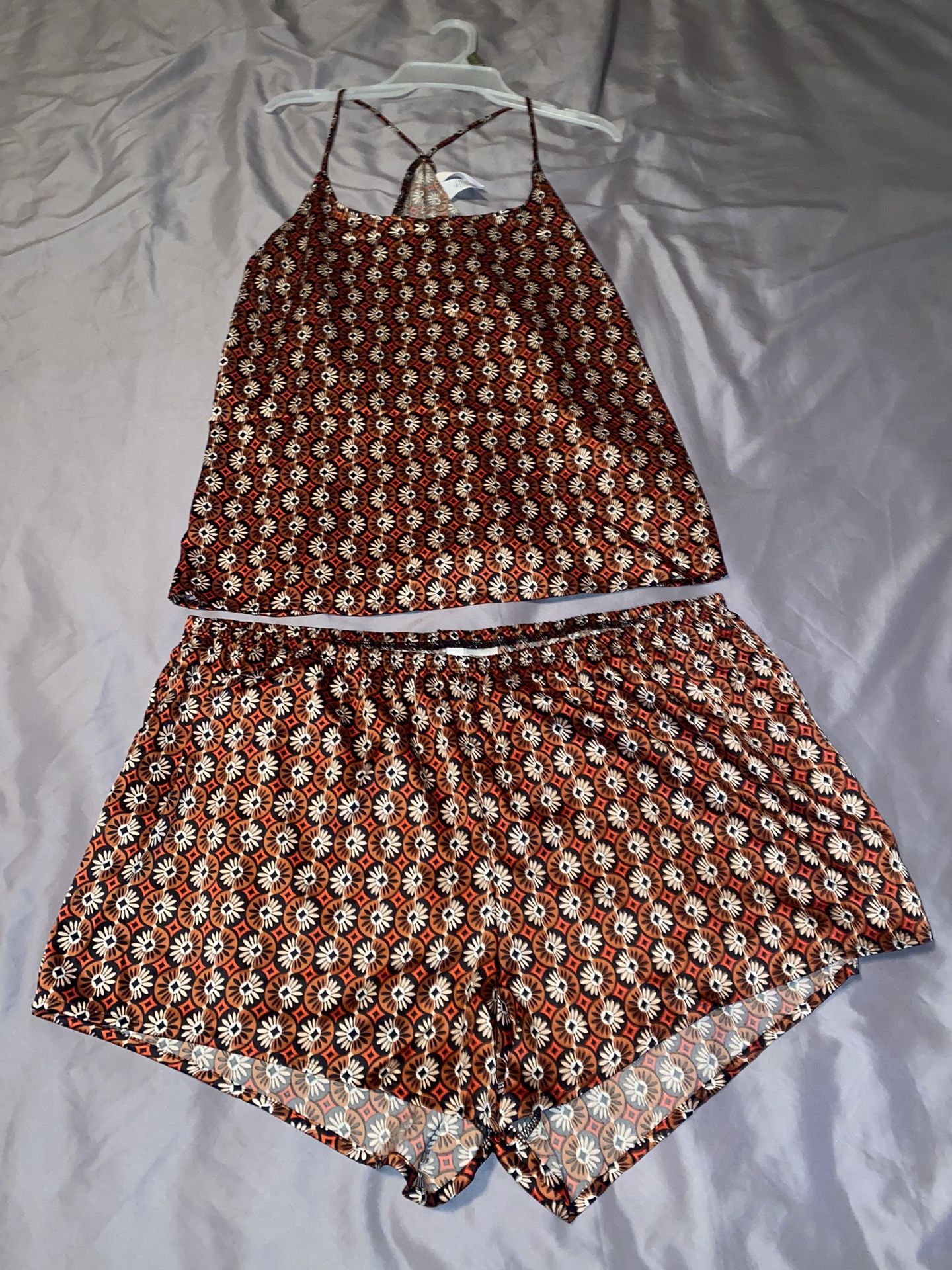 NWOT! Woman’s Sleepwear 2pc set
