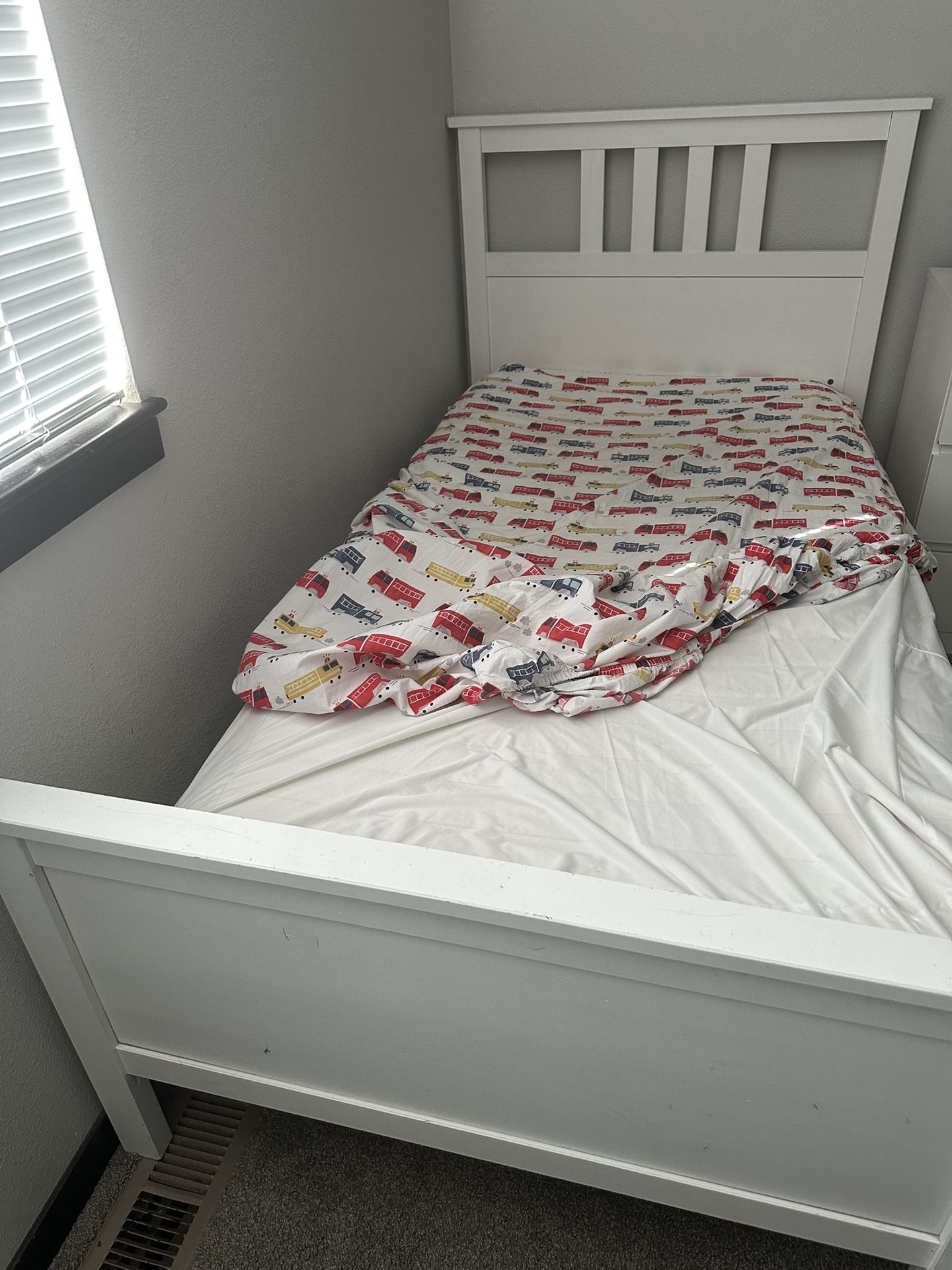 Twin Bed