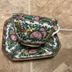Antique Familia, Rose, teacup and saucer