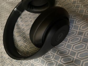 Beats Studio Pro