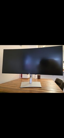 Dell UltraSharp 34" Curved WQHD USB-C Hub Monitor (P3421W)