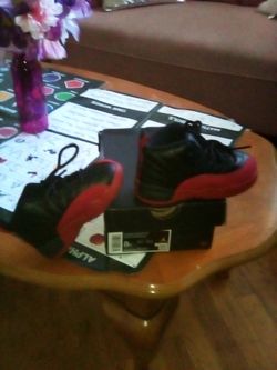 Retro blk & red Jordan 12's size 8c (toddler)