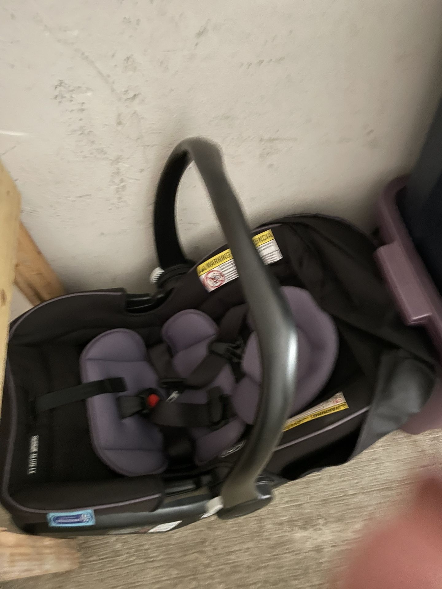 Graco Infant  Car Seat 