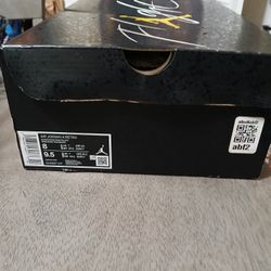 Air Jordan Retro 4s Yellow Thunder