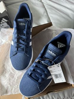 Adidas Men Size 9 . Brand New Blue