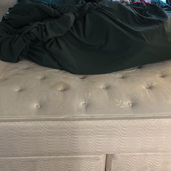 King Size Hybrid Mattress With Box springs And Frame 