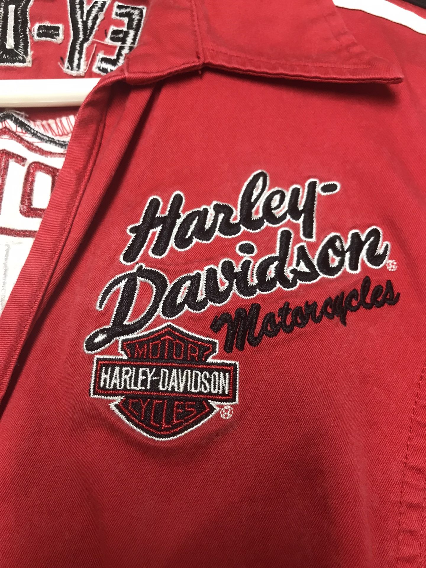 Women’s Harley Davidson zip up top