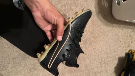 PUMA KING PRO FG - BLACK/TEAM GOLD